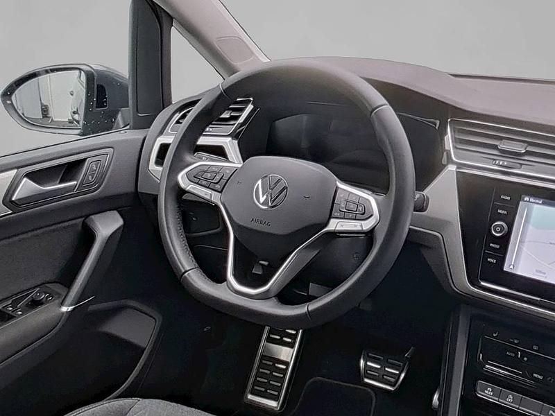 Gebraucht VW Touran S 150 PS (110 kW) 2024 Grau Van / Kleinbus
