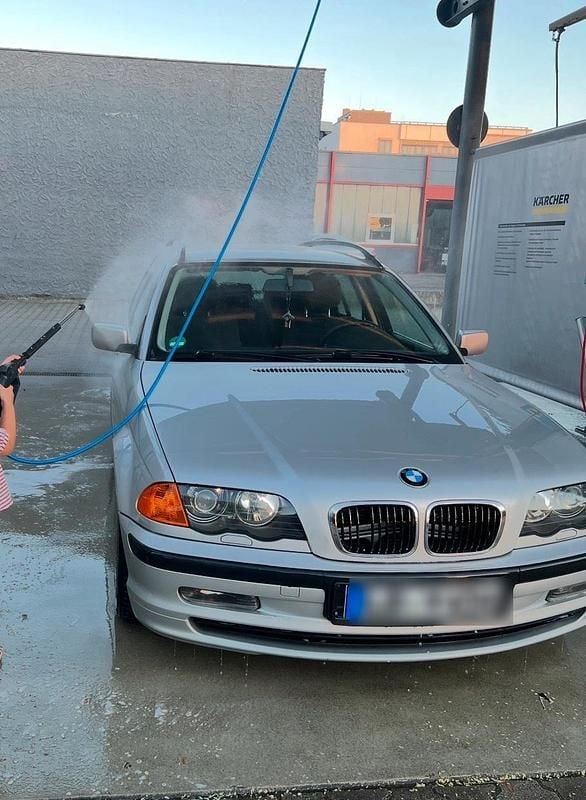 Gebraucht BMW 320 180 PS (132 kW) 2000 Silber Kombi