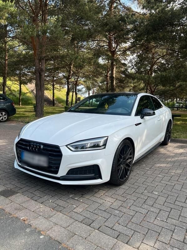 Weiß Gebraucht 2018 Audi A5 Black Edition Coupé | 22.999 € (Guter Preis) - Bild 1/4