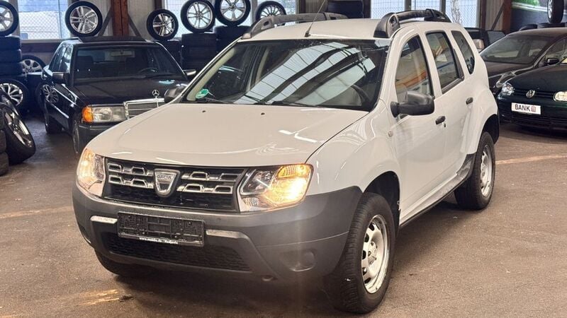 Gletscherweiss Gebraucht 2015 Dacia Duster Ice SUV | 5.480 € (Superpreis) - Bild 1/4