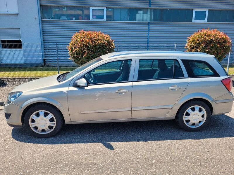 Gebraucht Opel Astra 116 PS (85 kW) 2008 Beige Limousine