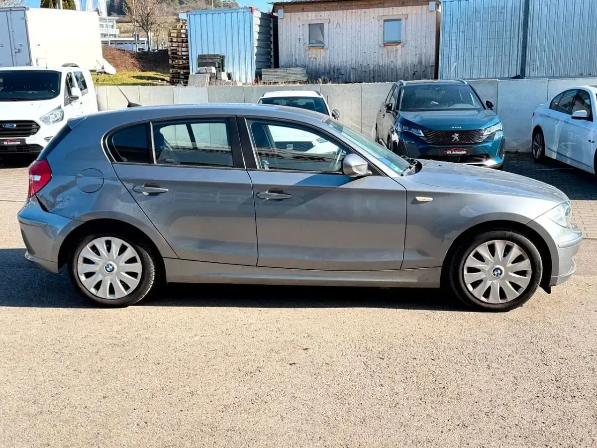 Gebraucht BMW 118 Efficient Dynamics 143 PS (105 kW) 2011 Grau Kleinwagen