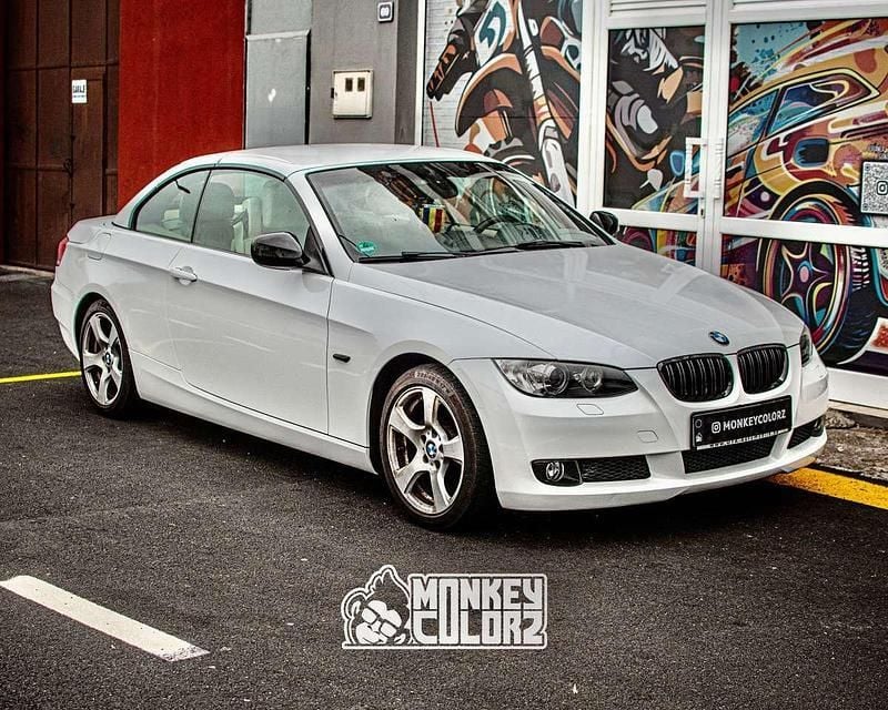Weiß Gebraucht 2010 BMW 330 Cabriolet Cabrio | 11.950 € (Superpreis) - Bild 1/4