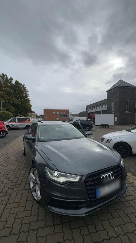 Grau Gebraucht 2014 Audi A6 Limousine | 11.200 € (Fairer Preis) - Bild 1/4