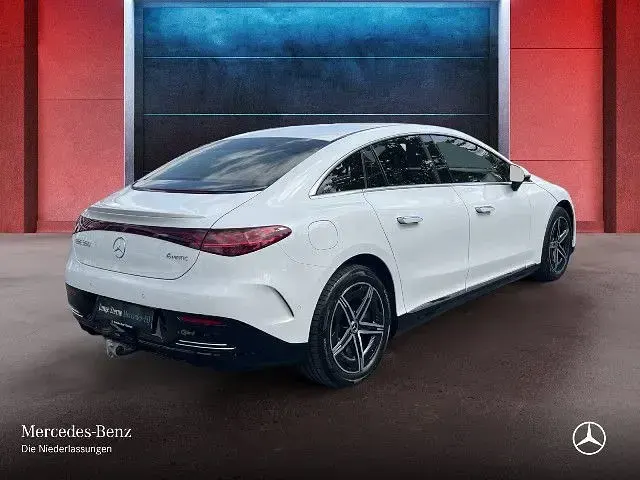 Gebraucht Mercedes EQE350 AMG 214 kW (292 PS) 2024 Manufaktur opalithweiß bright Limousine