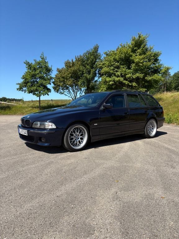 Blau Gebraucht 1998 BMW 540 M Sport Kombi | 8.800 € (Guter Preis) - Bild 1/4