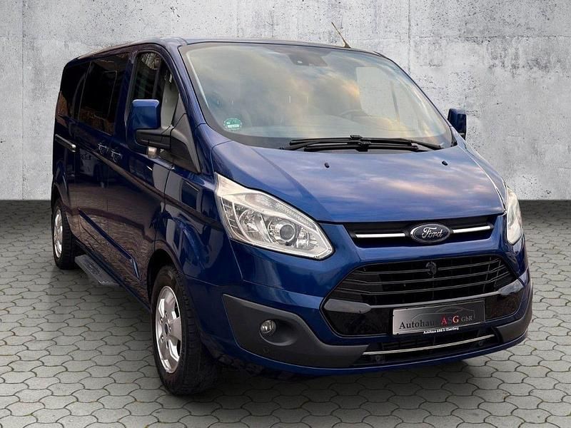 Gebraucht Ford Tourneo Titanium 170 PS (125 kW) 2016 Blau Kombi