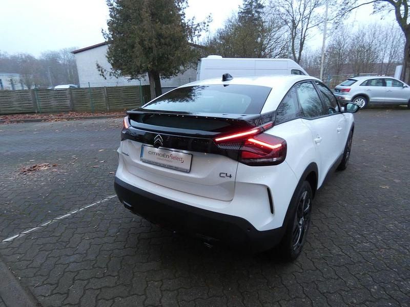 Gebraucht Citroën C4 Feel 131 PS (96 kW) 2023 Weiß Limousine