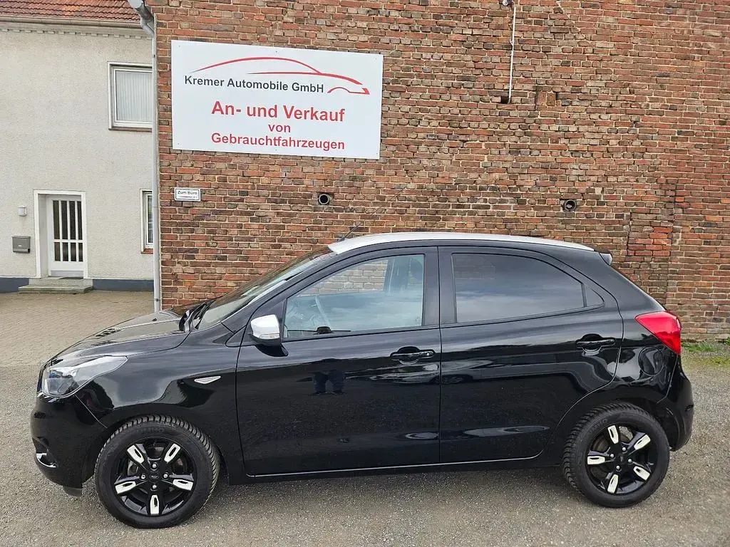 Gebraucht Ford Ka Plus 86 PS (63 kW) 2018 Schwarz Kleinwagen