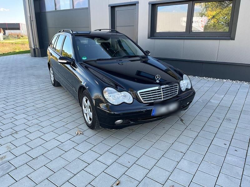 Schwarz Gebraucht 2003 Mercedes C180 Kombi | 2.300 € (Fairer Preis) - Bild 1/4