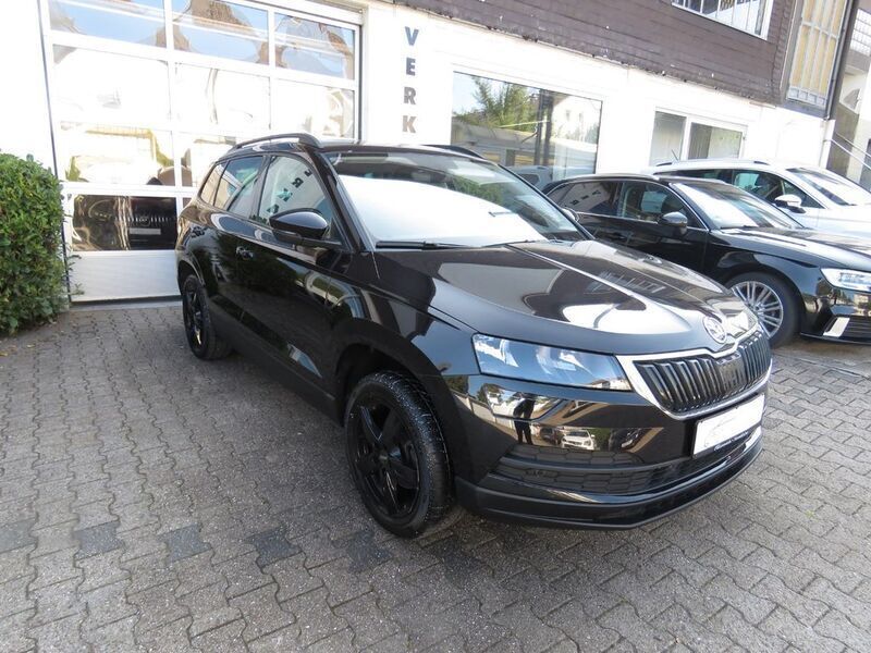 Schwarz Gebraucht 2020 Skoda Karoq Ambition SUV | 19.900 € (Guter Preis) - Bild 1/4