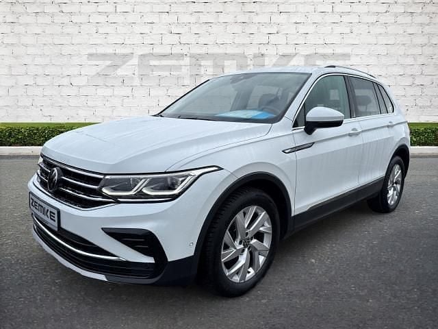Second-hand VW Tiguan Elegance 150 CP (110 kW) 2023 Alb SUV