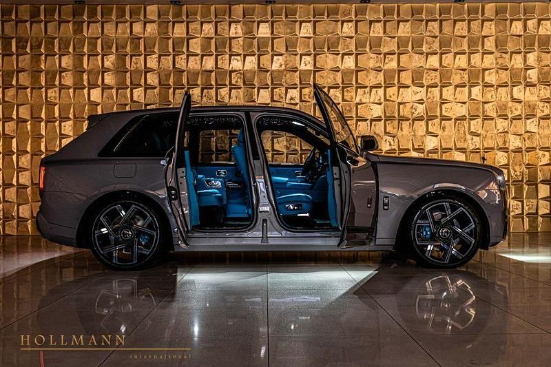 Neu Rolls Royce Cullinan 544 PS (400 kW) 2026 Grau SUV