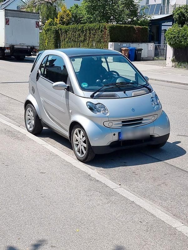Grau Gebraucht 2006 Smart ForTwo Coupé Coupé | 3.300 € (Fairer Preis) - Bild 1/4