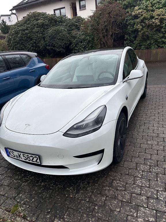 Gebraucht Tesla Model 3 Standard Range 325 kW (442 PS) 2020 Weiß Limousine
