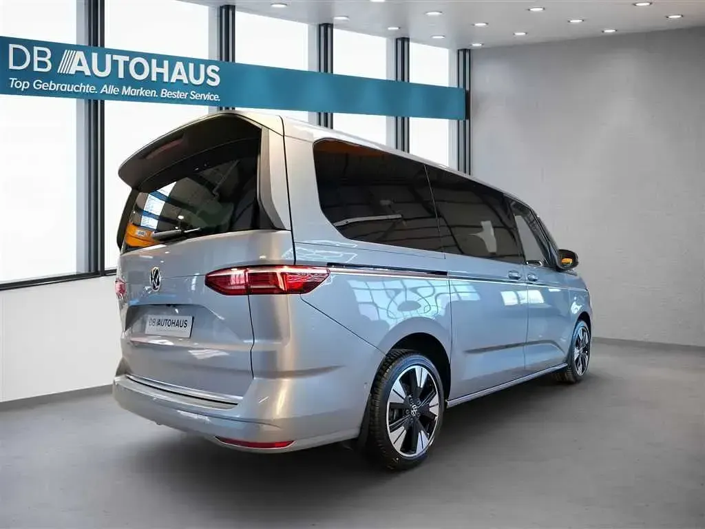 Gebraucht VW T7 Style 150 PS (110 kW) 2024 Silber Van