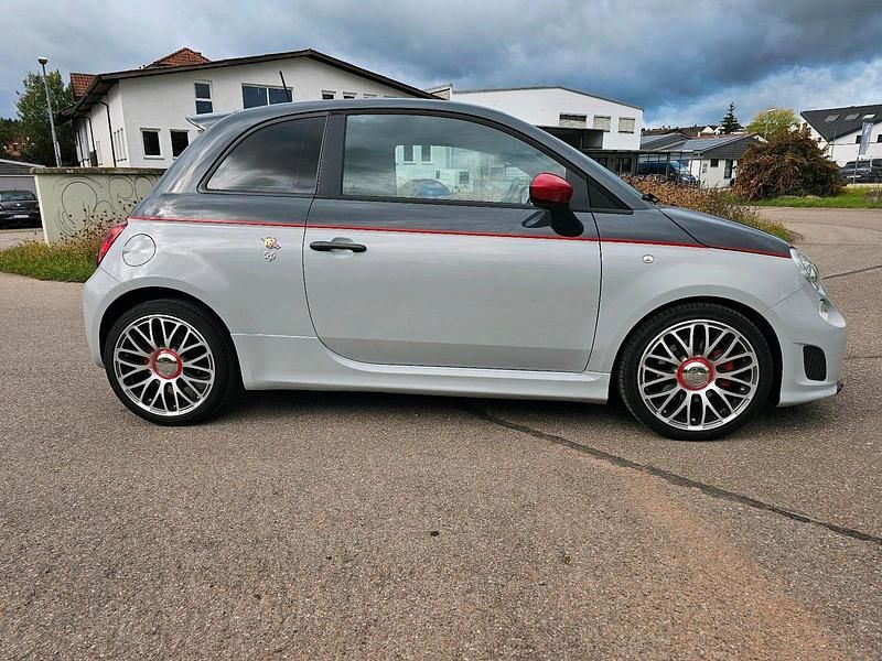 Grau Gebraucht 2014 Fiat 124 Abarth Kleinwagen | 16.690 € - Bild 1/4