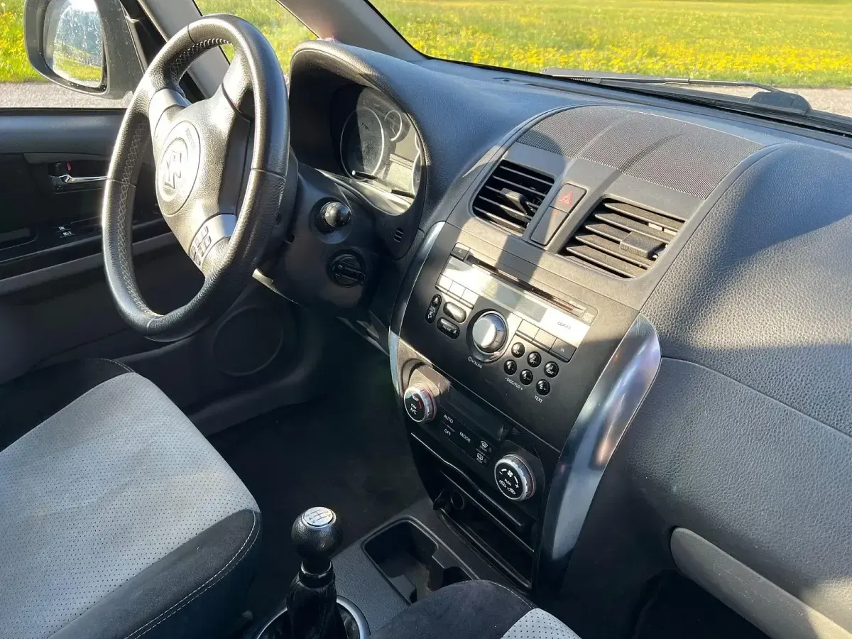 Gebraucht Suzuki SX4 Comfort 120 PS (88 kW) 2011 Kleinwagen