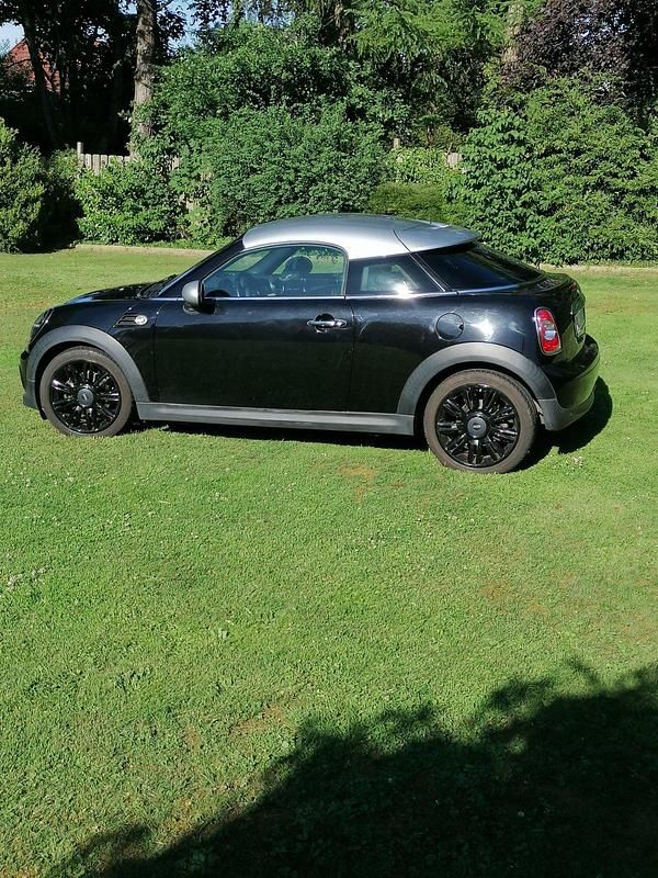Schwarz Gebraucht 2011 Mini Cooper Coupé Coupé | 4.900 € (Fairer Preis) - Bild 1/4