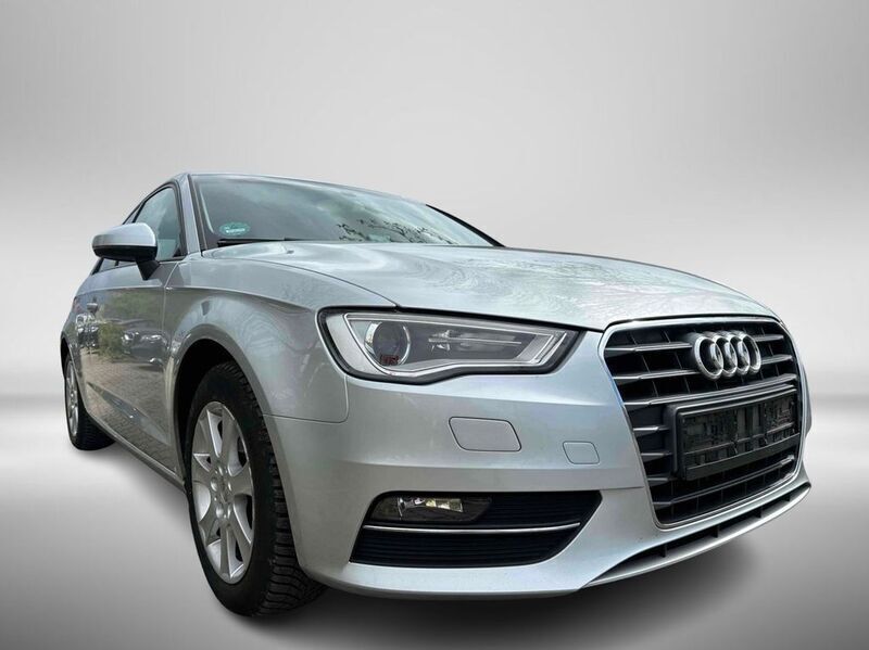 Gebraucht Audi A3 Ambiente 105 PS (77 kW) 2014 Silber Limousine