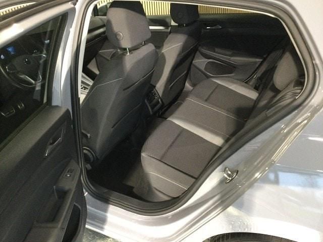 Gebraucht VW Golf VIII Active 150 PS (110 kW) 2023 Mondsteingrau Limousine