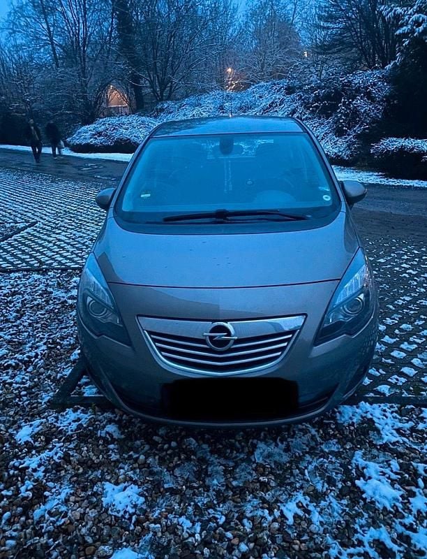 Gebraucht Opel Meriva 130 PS (95 kW) 2013 Braun Van / Kleinbus