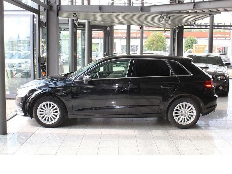 Gebraucht Audi A3 Sportback 122 PS (89 kW) 2013 Schwarz Kleinwagen
