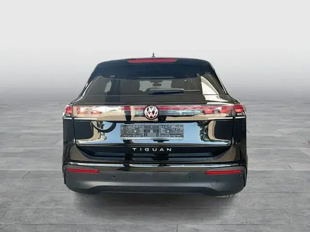 Gebraucht VW Tiguan Goal 150 PS (110 kW) 2025 Schwarz SUV