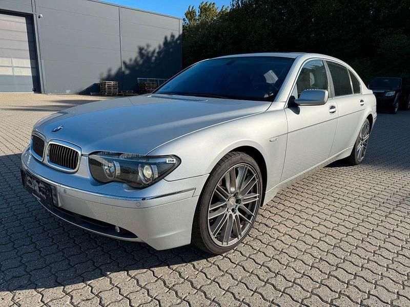 Silber Gebraucht 2003 BMW 735L Limousine | 5.200 € - Bild 1/4