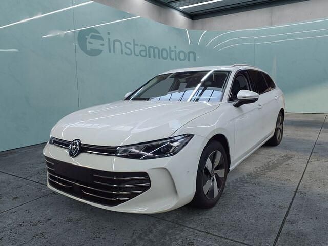 Weiß Gebraucht 2024 VW Passat Business Kombi | 31.880 € (Fairer Preis) - Bild 1/2