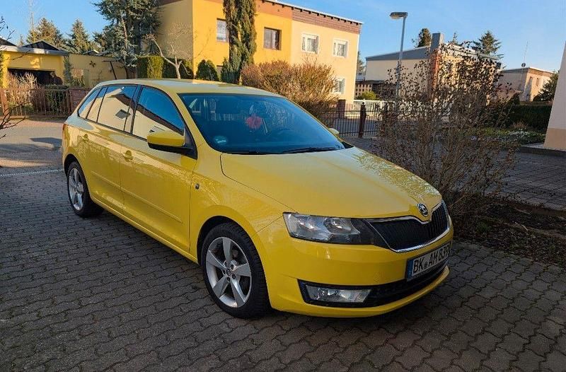 Gebraucht Skoda Rapid Drive 86 PS (63 kW) 2014 Gelb Kleinwagen