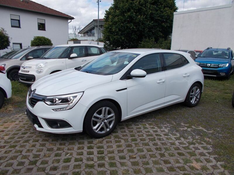 Weiß Gebraucht 2016 Renault Mégane IV Experience Limousine | 6.999 € (Guter Preis) - Bild 1/4