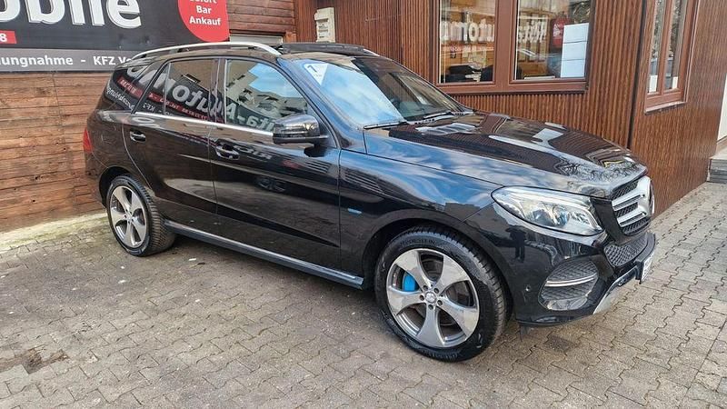 Gebraucht Mercedes GLE500 333 PS (244 kW) 2017 Obsidianschwarzmetalliclack SUV
