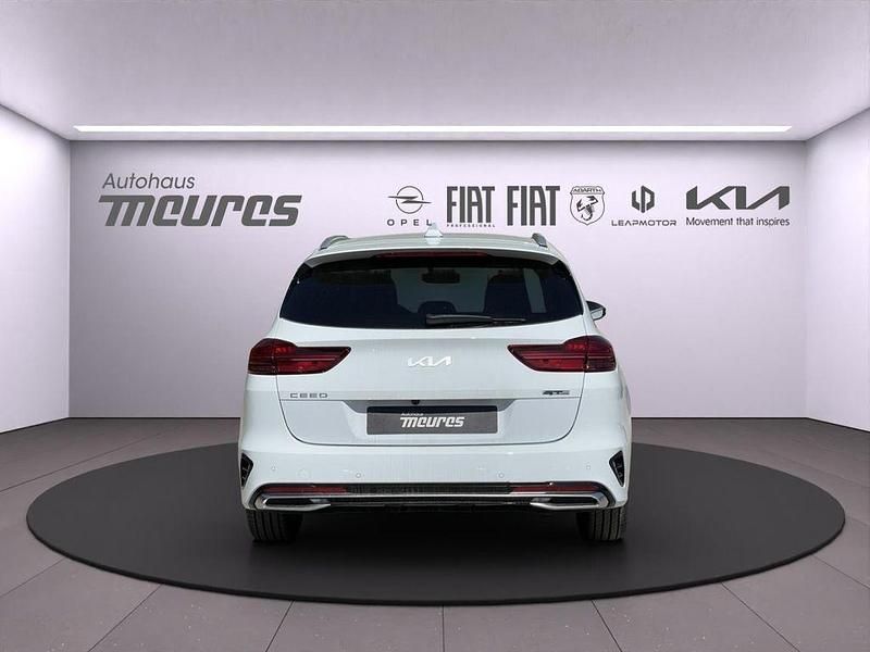 Neu Kia Ceed Sportswagon GT-Line 140 PS (102 kW) 2026 Casa white) (weiss Kombi