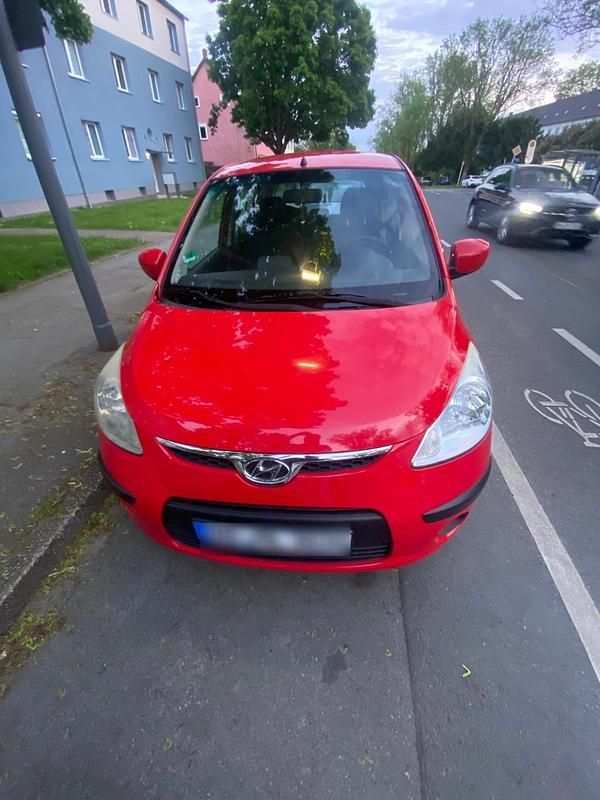 Gebraucht Hyundai i10 75 PS (55 kW) 2009 Rot Kleinwagen