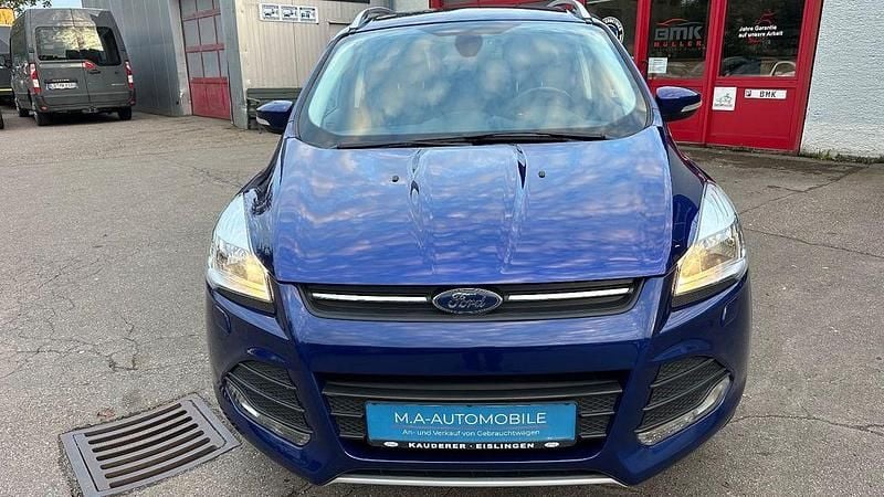 Blau Gebraucht 2015 Ford Kuga SYNC Edition SUV | 8.900 € (Superpreis) - Bild 1/4