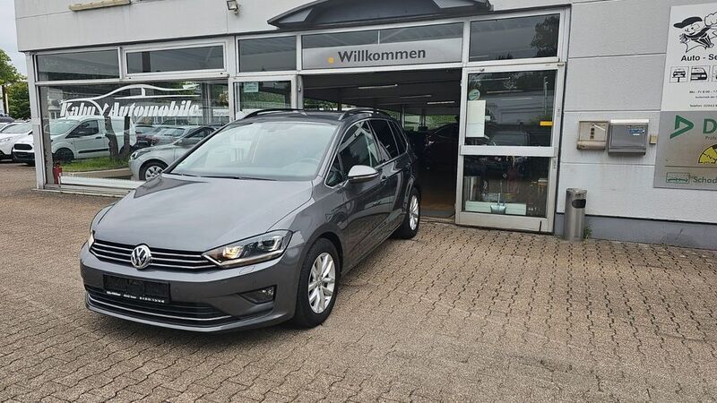 Grau Gebraucht 2017 VW Golf Sportsvan Highline Van / Kleinbus | 14.990 € (Guter Preis) - Bild 1/4