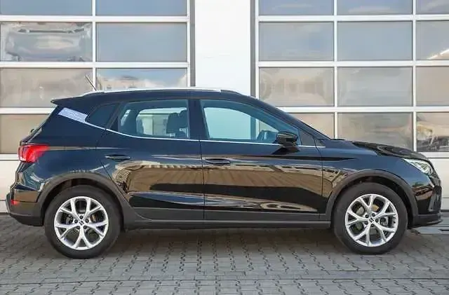 Gebraucht Seat Arona FR 110 PS (80 kW) 2023 Mitternachtsschwarz SUV