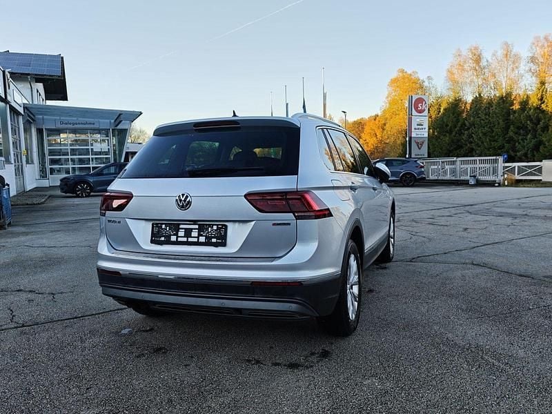 Gebraucht VW Tiguan Highline 190 PS (139 kW) 2018 Silber (reflexsilber) schwarz (alcantara) SUV