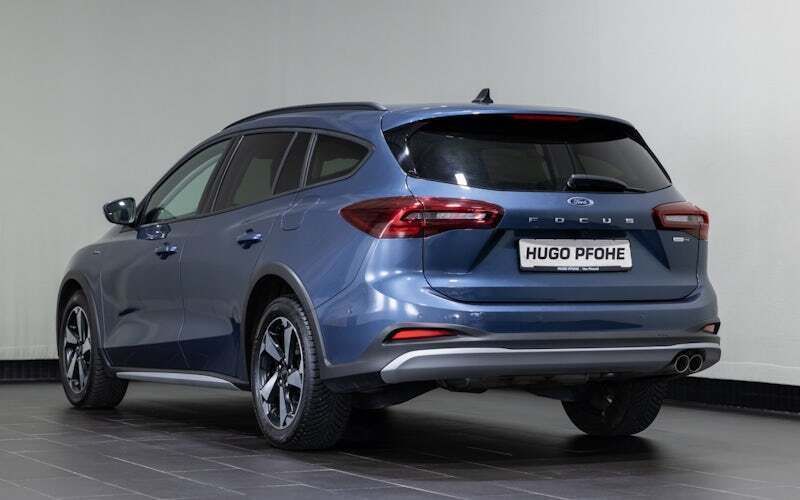 Gebraucht Ford Focus Active X 125 PS (91 kW) 2023 Uni lackierung Kombi