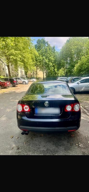 Gebraucht VW Jetta 102 PS (75 kW) 2007 Schwarz Limousine