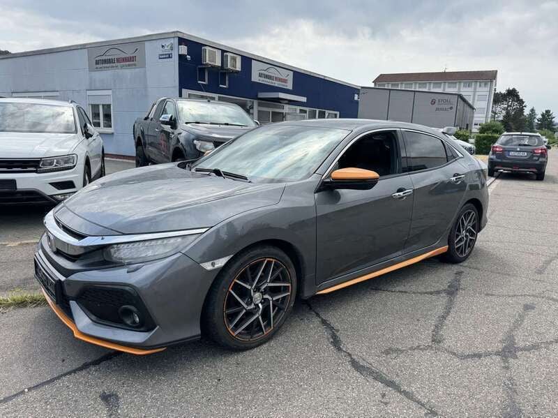 Grau Gebraucht 2017 Honda Civic Prestige Limousine | 8.800 € - Bild 1/4