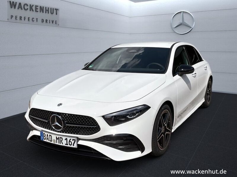 Polarweiss unilack Gebraucht 2024 Mercedes A200 AMG Kleinwagen | 35.550 € (Fairer Preis) - Bild 1/4