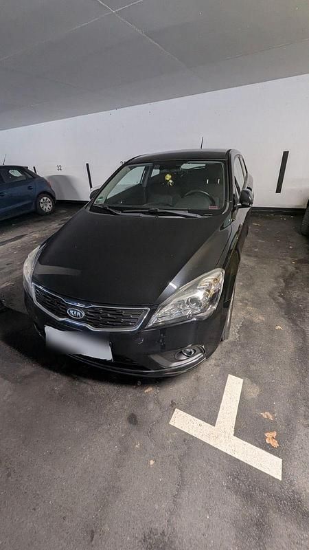 Schwarz Gebraucht 2011 Kia ProCeed Spirit Kleinwagen | 2.900 € (Superpreis) - Bild 1/4