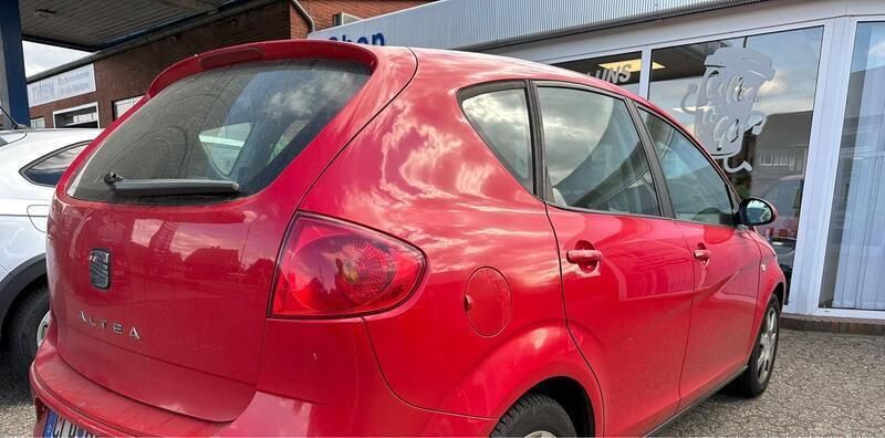Rot Gebraucht 2005 Seat Altea Van / Kleinbus | 1.200 € (Guter Preis) - Bild 1/4