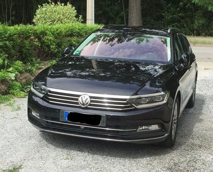 Schwarz Gebraucht 2016 VW Passat Kombi | 18.500 € (Fairer Preis) - Bild 1/4