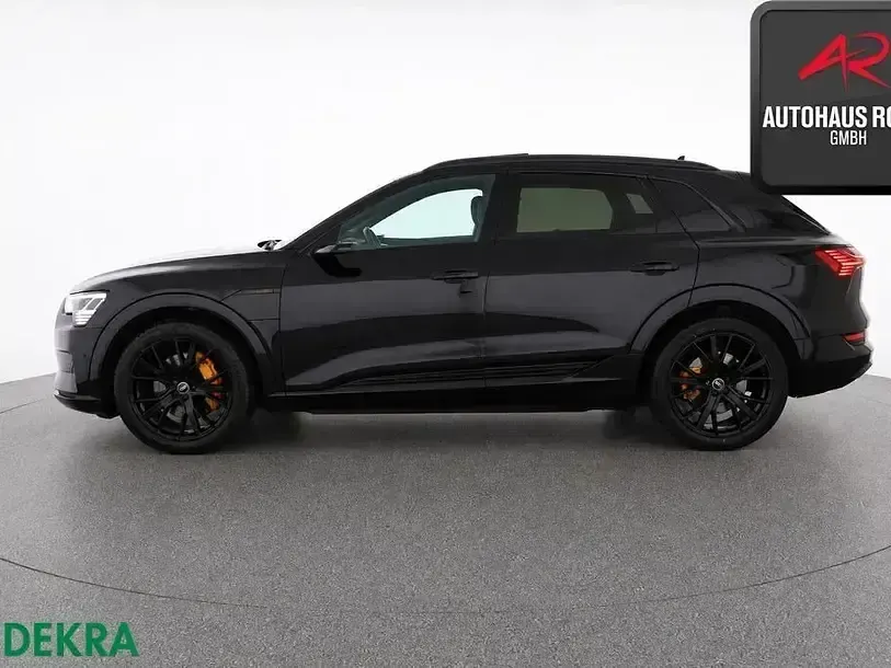 Gebraucht Audi e-tron S-Line 300 kW (408 PS) 2023 Schwarz SUV