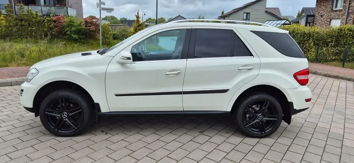 Gebraucht Mercedes ML350 231 PS (169 kW) 2011 Weiß SUV