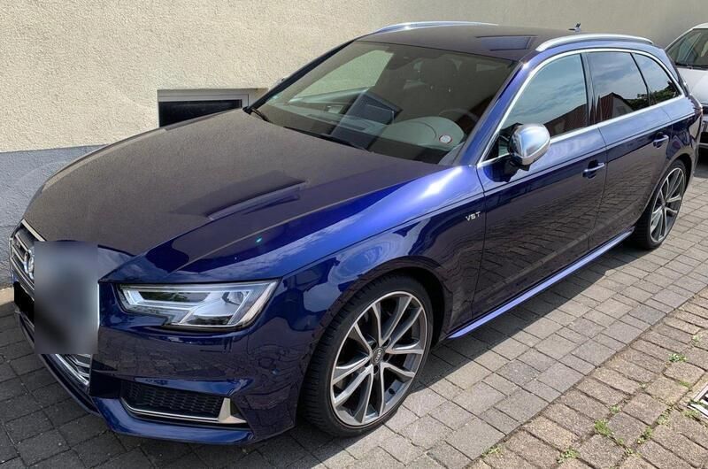 Blau Gebraucht 2018 Audi S4 Kombi | 123.456 € - Bild 1/1