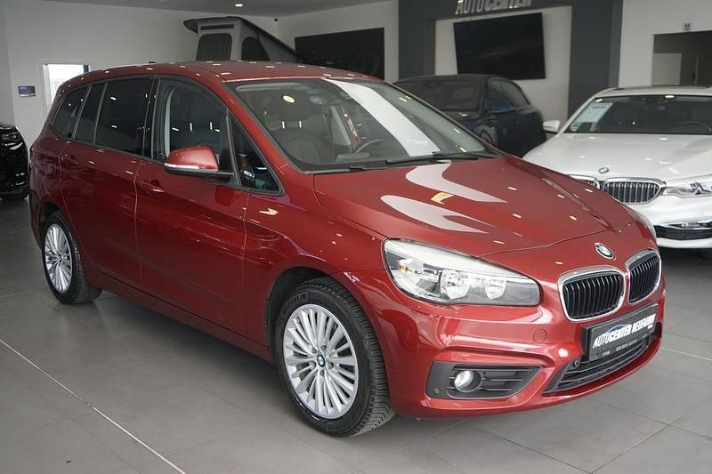 Gebraucht BMW 218 Gran Tourer 150 PS (110 kW) 2017 Rot Van / Kleinbus